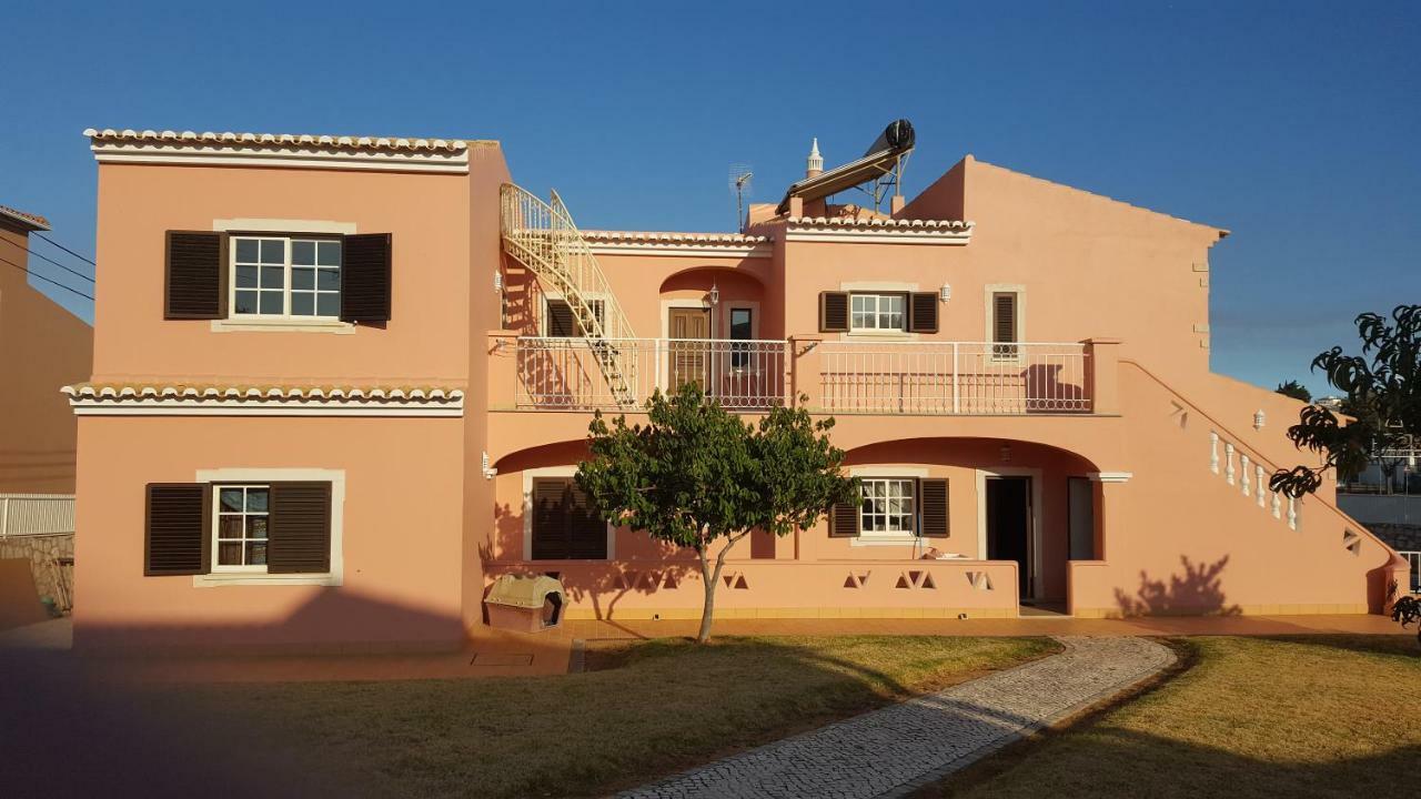 Saraiva'S Guest House Lagos Exterior photo