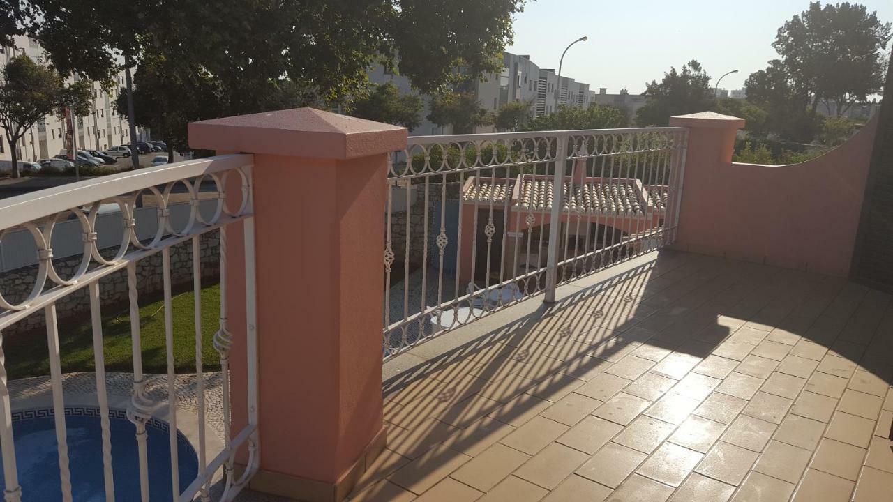 Saraiva'S Guest House Lagos Exterior photo