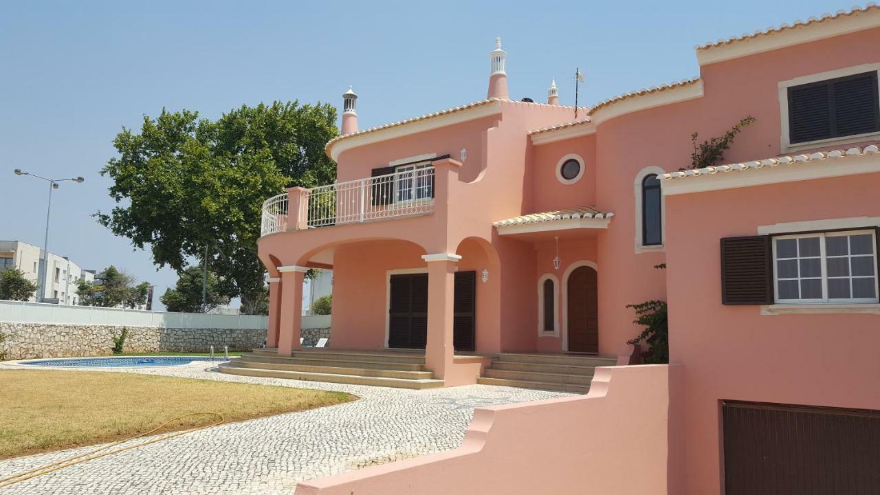 Saraiva'S Guest House Lagos Exterior photo