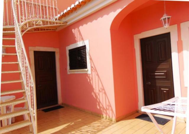 Saraiva'S Guest House Lagos Exterior photo